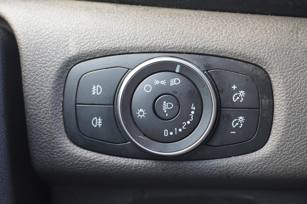 Ford Transit Custom 2.0 TDCI 130PK L2 Automaat EURO 6 - Airco - Cruise - PDC - â¬13.950,- Excl. 18