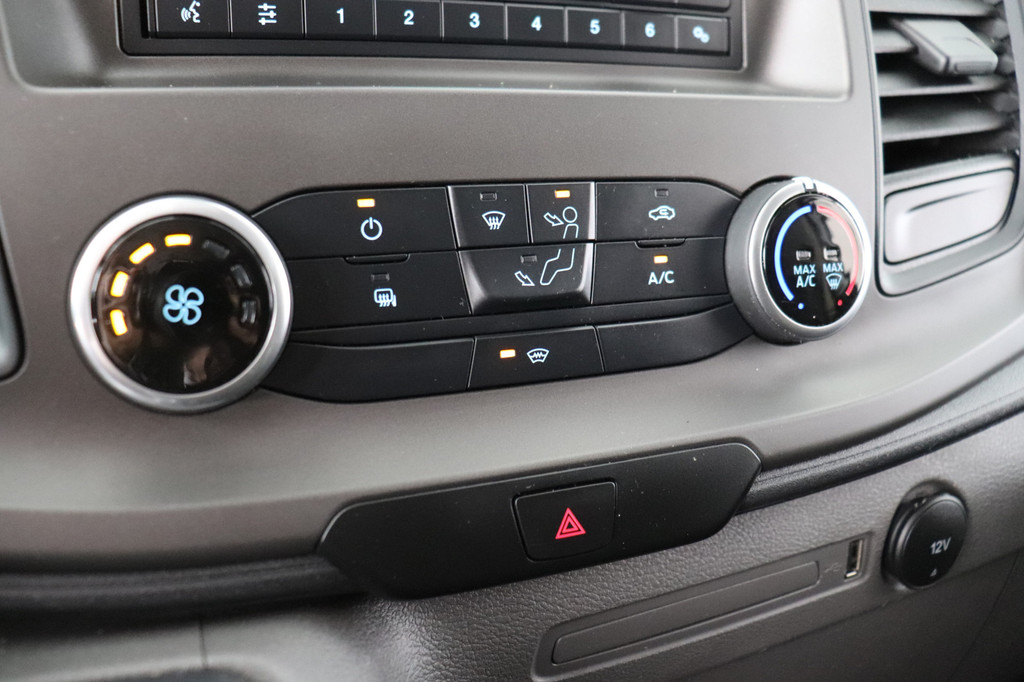 Ford Transit Custom 2.0 TDCI 130PK L2 Automaat EURO 6 - Airco - Cruise - PDC - ⬠16.950,- Excl. 13