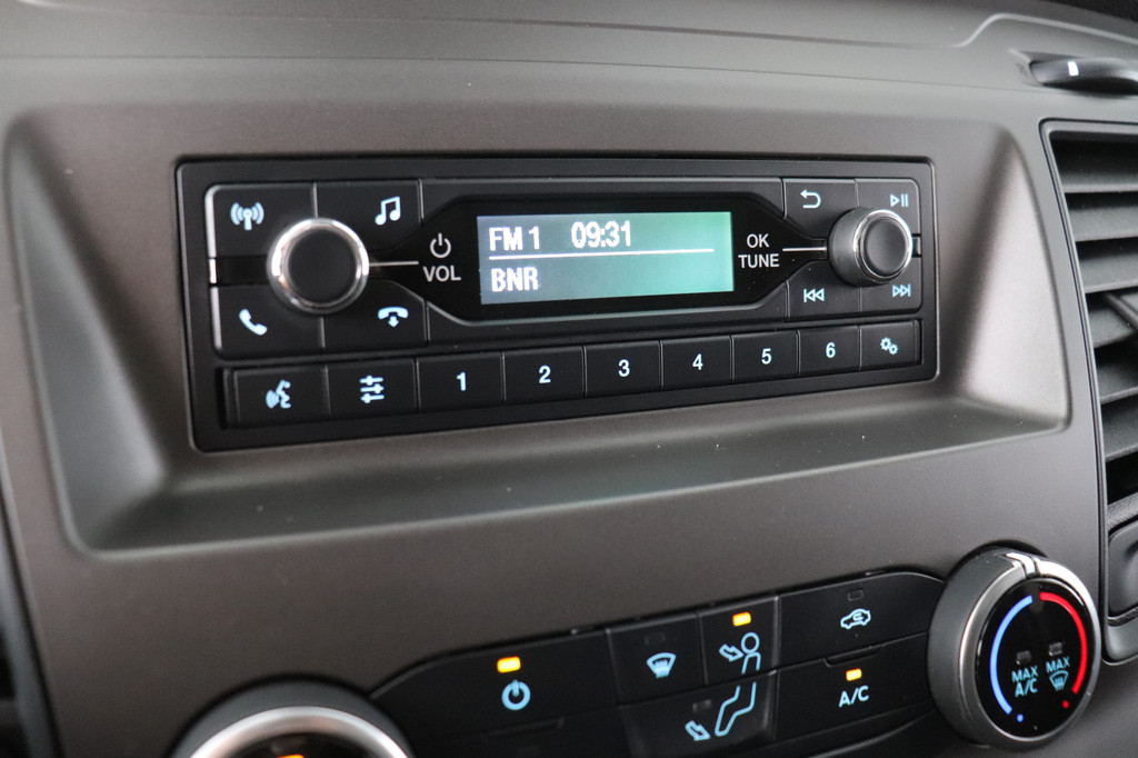 Ford Transit Custom 2.0 TDCI 130PK L2 Automaat EURO 6 - Airco - Cruise - PDC - ⬠16.950,- Excl. 17