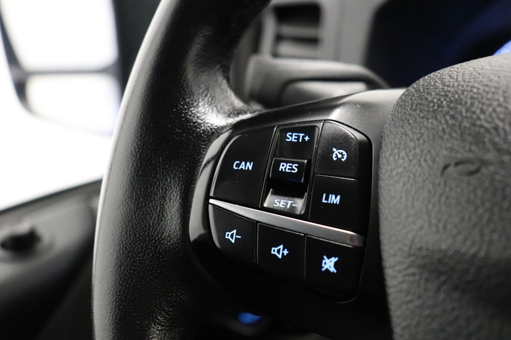 Ford Transit Custom 2.0 TDCI 130PK L2 Dubbele Cabine EURO 6 - Airco - Navi - Cruise - Trekhaak - € 18.950,- Excl. 17