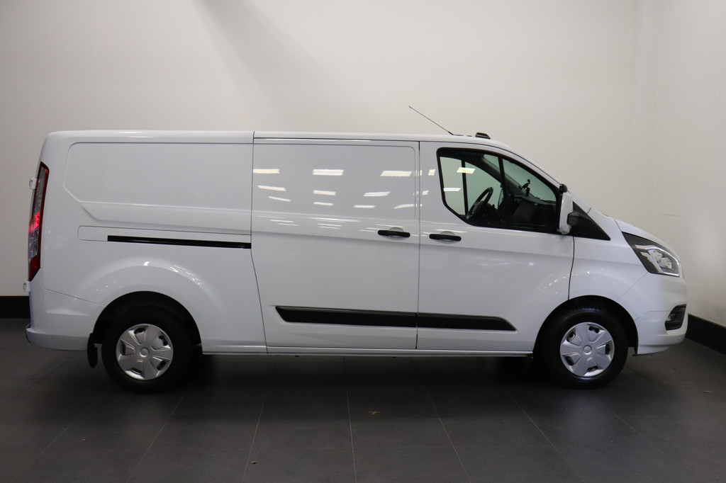 Ford Transit Custom 2.0 TDCI 130PK L2 EURO 6 - Airco - Cruise - Camera - € 13.950,- Excl. 14