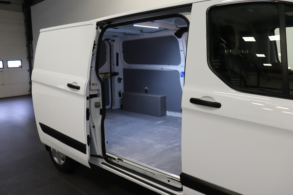 Ford Transit Custom 2.0 TDCI 130PK L2 EURO 6 - Airco - Cruise - Camera - € 13.950,- Excl. 7