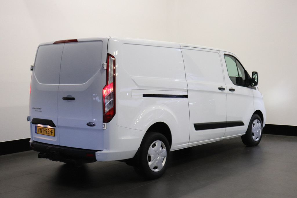 Ford Transit Custom 2.0 TDCI 130PK L2 EURO 6 - Airco - Cruise - Camera - € 14.900,- Excl. 2