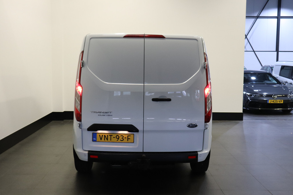 Ford Transit Custom 2.0 TDCI 130PK L2 EURO 6 - Airco - Cruise - Camera - € 14.900,- Excl. 7