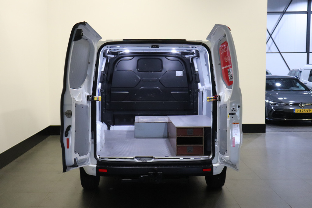Ford Transit Custom 2.0 TDCI 130PK L2 EURO 6 - Airco - Cruise - Camera - € 14.900,- Excl. 8