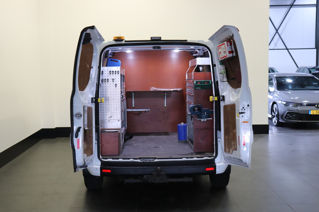 Ford Transit Custom 2.0 TDCI 130PK L2 EURO 6 - Airco - Cruise - PDC - €11.950,- Excl. 6