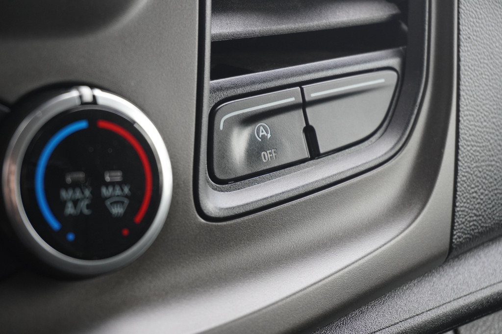 Ford Transit Custom 2.0 TDCI 130PK L2 EURO 6 - Airco - Cruise - PDC - â¬16.950,- Excl. 13