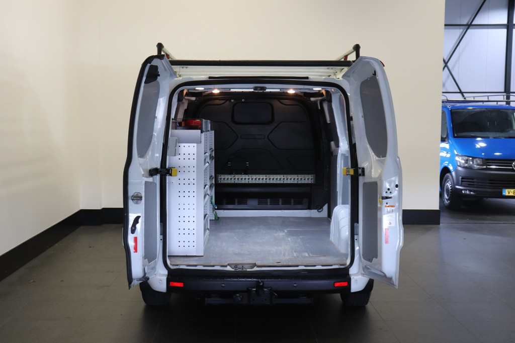 Ford Transit Custom 2.0 TDCI 130PK L2 EURO 6 - Airco - Cruise - PDC - € 17.499,- Excl. 7