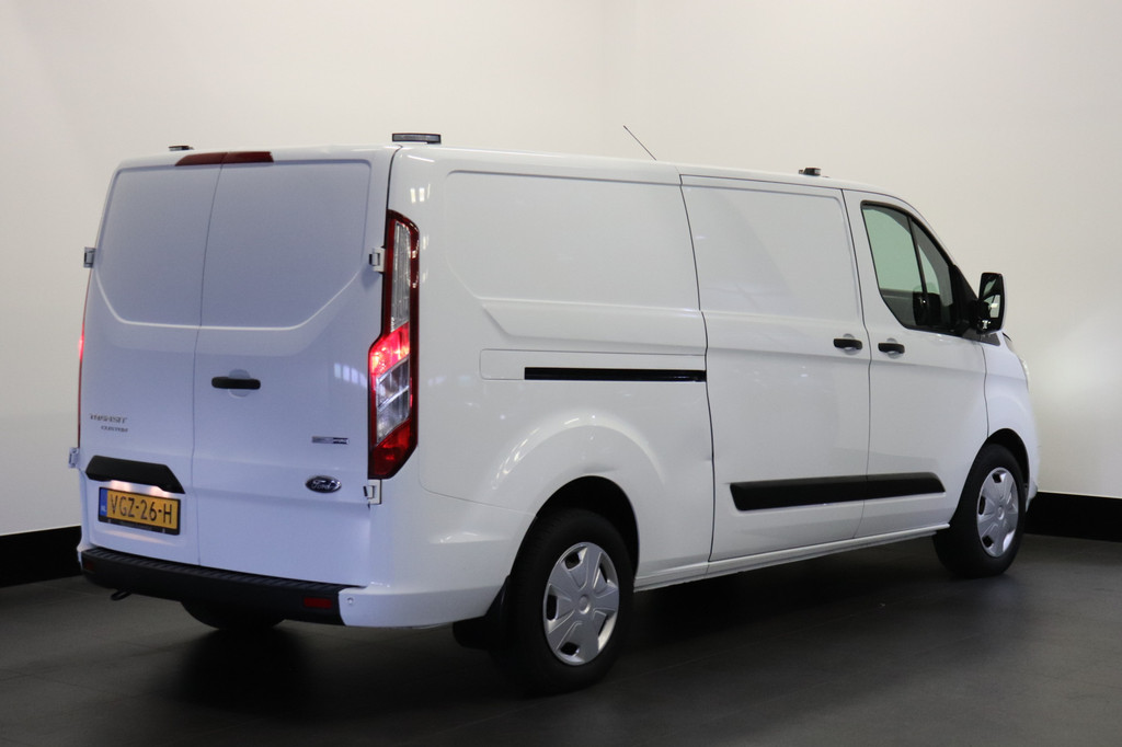 Ford Transit Custom 2.0 TDCI 130PK L2 EURO 6 - Airco - Navi - Cruise - €12.950,- Excl. 2