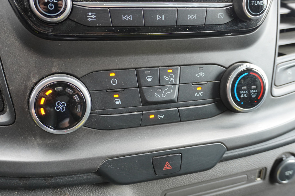 Ford Transit Custom 2.0 TDCI 130PK L2H2 EURO 6 - Airco - Navi - Cruise - â¬14.900,- Excl. 13