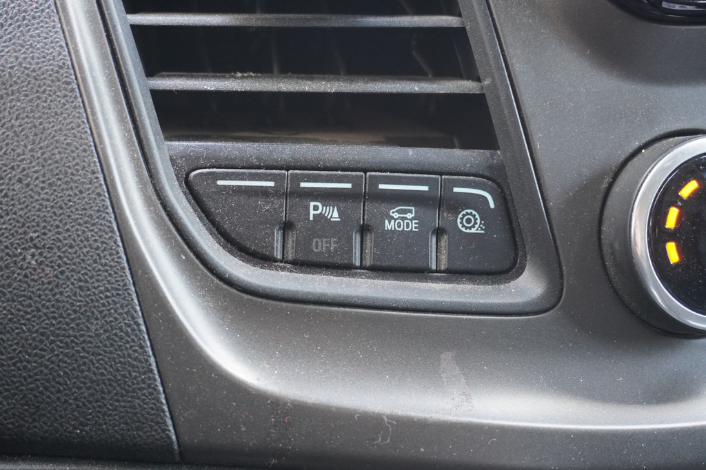 Ford Transit Custom 2.0 TDCI 130PK L2H2 EURO 6 - Airco - Navi - Cruise - â¬14.900,- Excl. 15