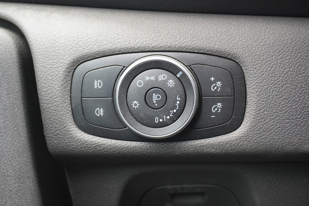 Ford Transit Custom 2.0 TDCI 130PK L2H2 EURO 6 - Airco - Navi - Cruise - â¬14.900,- Excl. 18