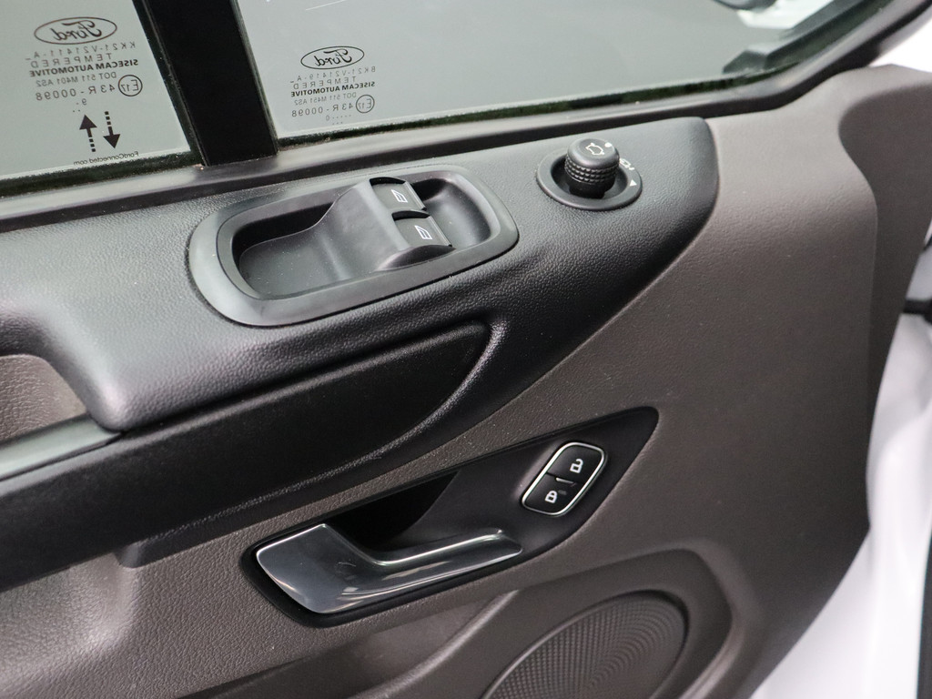 Ford Transit Custom 2.0TDCI 130PK Lang | Imperiaal | Trekhaak | Navigatie | Camera | 3-Persoons | Airco | Cruise 8