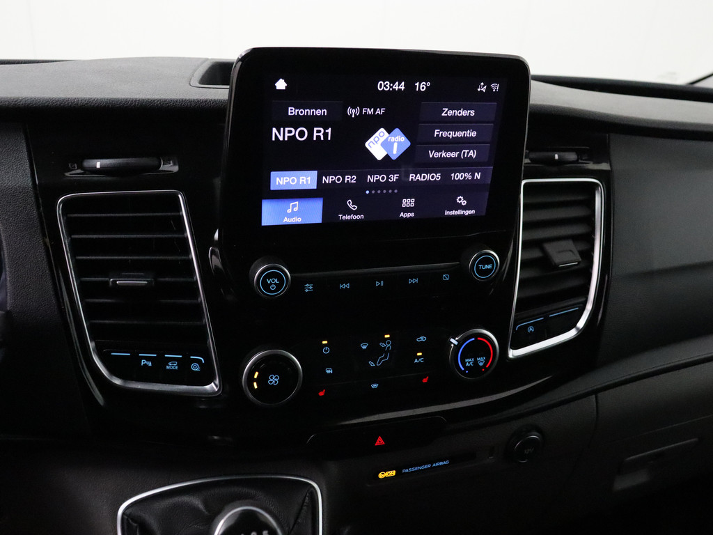 Ford Transit Custom 2.0TDCI 130PK Limited | 2xSchuifdeur | Multimedia | Camera | Trekhaak | 3-Persoons 16