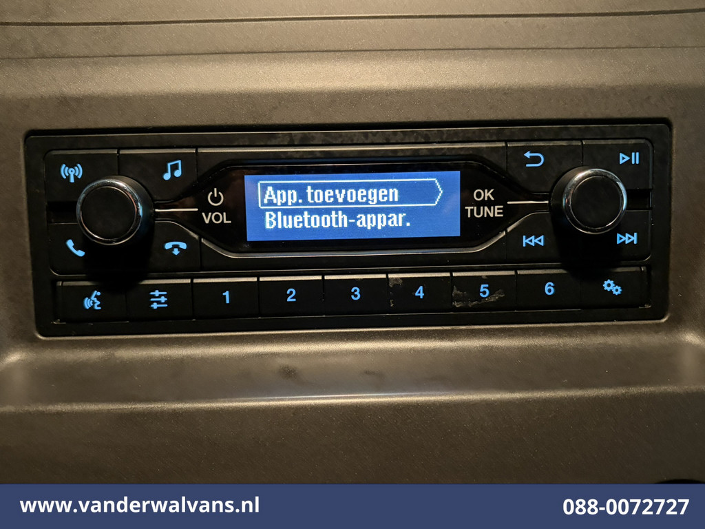 Ford Transit Custom 2.0 TDCI 130pk L1H1 Euro6 Airco | LED | 2500kg Trekhaak | Cruisecontrol | Verwarmde voorruit Parkeersensoren, Bijrijdersbank 16
