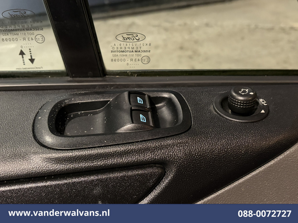 Ford Transit Custom 2.0 TDCI 130pk L1H1 Euro6 Airco | LED | 2500kg Trekhaak | Cruisecontrol | Verwarmde voorruit Parkeersensoren, Bijrijdersbank 17