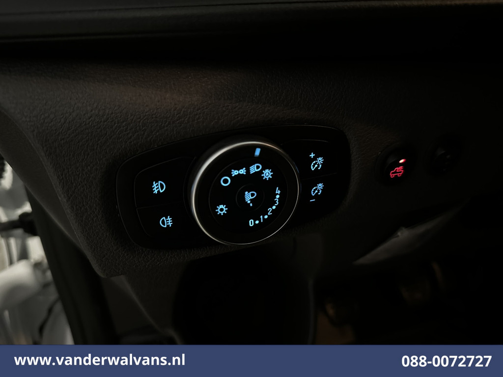 Ford Transit Custom 2.0 TDCI 130pk L2H1 Euro6 Airco | Camera | 2800kg Trekhaak | LED | Android Auto Cruisecontrol, Verwarmde voorruit, Stoelverwarming, Parkeersensoren, Bijrijdersbank 18