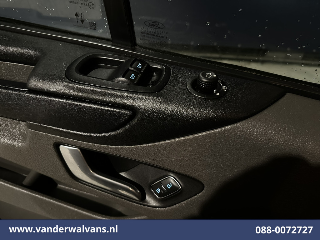 Ford Transit Custom 2.0 TDCI 130pk L2H1 Euro6 Airco | Camera | Android Auto | Cruisecontrol | Parkeersensoren | Stoelverwarming 2800kg trekvermogen, Verwarmde voorruit, Bijrijdersbank 18