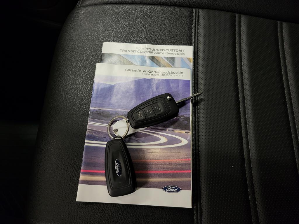 Ford Transit Custom 2.0TDCI 130pk L2/H1 Trekhaak Euro 6! 15