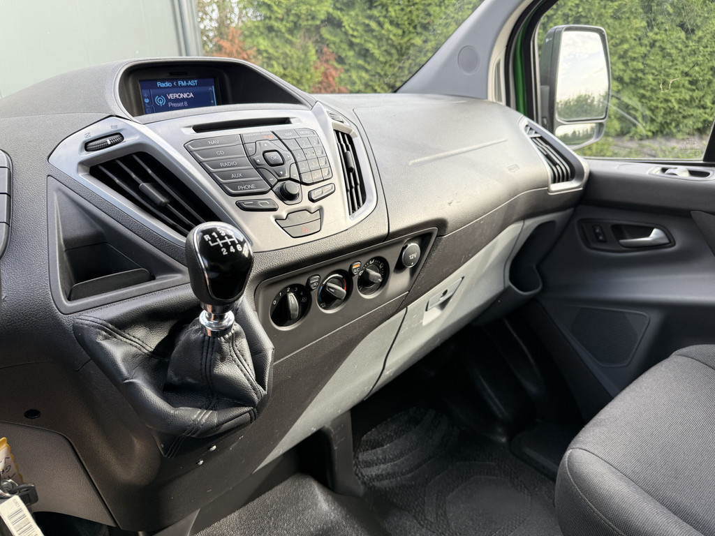 Ford Transit Custom 2.0 TDCI 131 PK E6 / L2H1 / 1e EIG. / 2.6 TONS TREKHAAK / AIRCO / CRUISE / NAVI / PDC 13