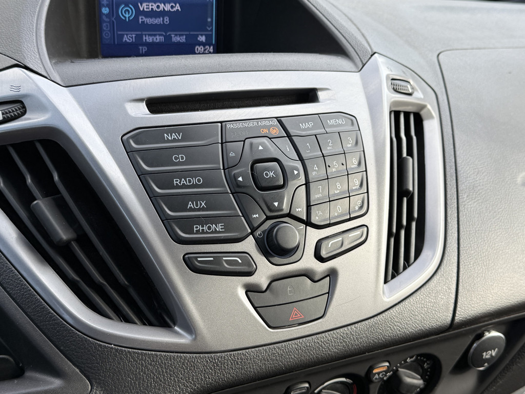 Ford Transit Custom 2.0 TDCI 131 PK E6 / L2H1 / 1e EIG. / 2.6 TONS TREKHAAK / AIRCO / CRUISE / NAVI / PDC 15