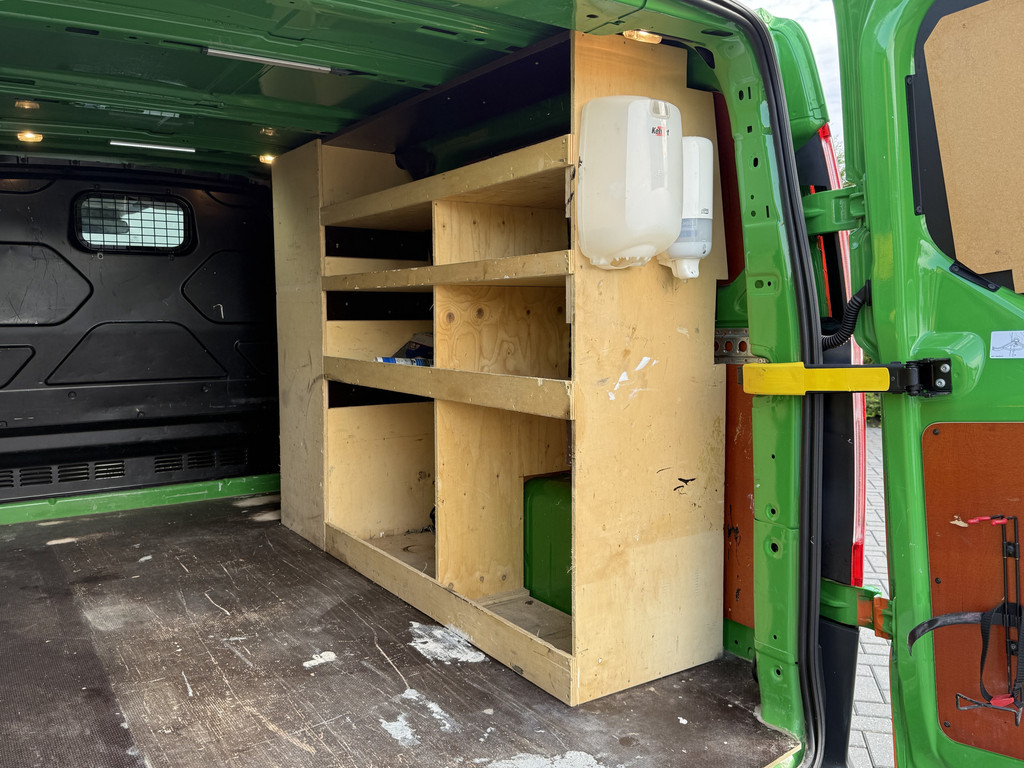 Ford Transit Custom 2.0 TDCI 131 PK E6 / L2H1 / 1e EIG. / 2.6 TONS TREKHAAK / AIRCO / CRUISE / NAVI / PDC 7