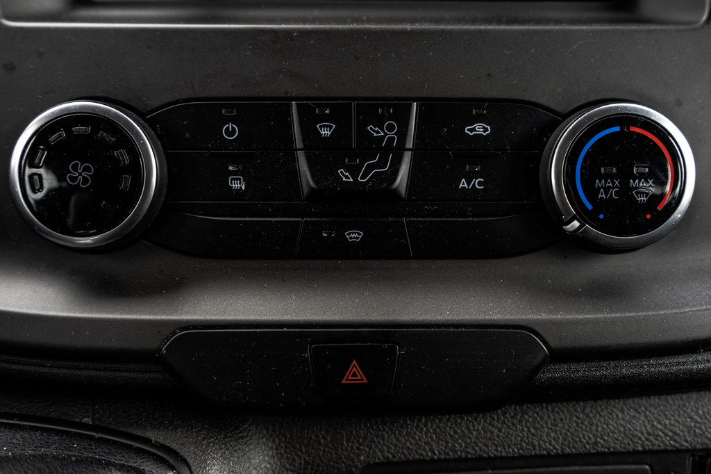 Ford Transit Custom **2.0 TDCI 131PK L2H1 | 6-Zits | Cruise | Airco | PDC | Euro 6** 20