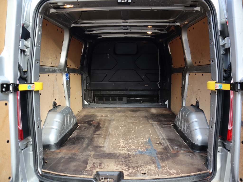 Ford Transit Custom 2.0 TDCI 131pk Euro 6 - Schuifdr. L+R - Trekhaak - Imperiaal - Navi - APK 17