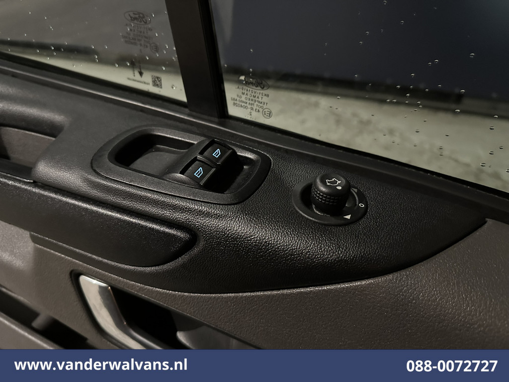 Ford Transit Custom 2.0 TDCI 131pk L2H1 Euro6 Airco | Apple Carplay | Android Auto | LED | Cruisecontrol Stoelverwarming, Verwarmde voorruit, Parkeersensoren, Bijrijdersbank, 2800kg trekvermogen 17