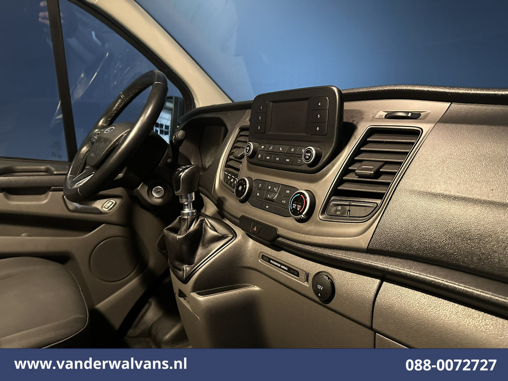 Ford Transit Custom 2.0 TDCI 131pk L2H1 Euro6 Airco | Camera | LED | Cruisecontrol | Verwarmde voorruit Parkeersensoren, Bijrijdersbank, 2800kg trekvermogen 13