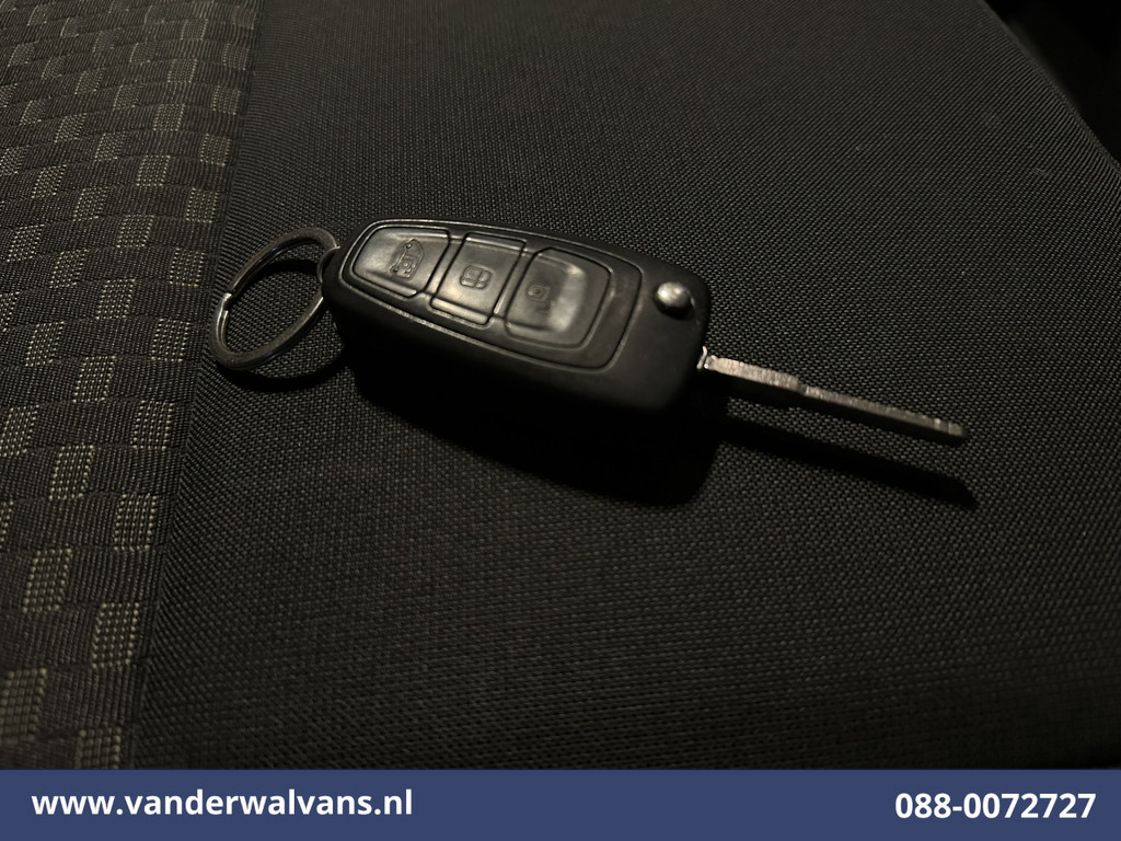 Ford Transit Custom 2.0 TDCI 131pk L2H1 Euro6 Airco | Camera | LED | Cruisecontrol | Verwarmde voorruit Parkeersensoren, Bijrijdersbank, 2800kg trekvermogen 19