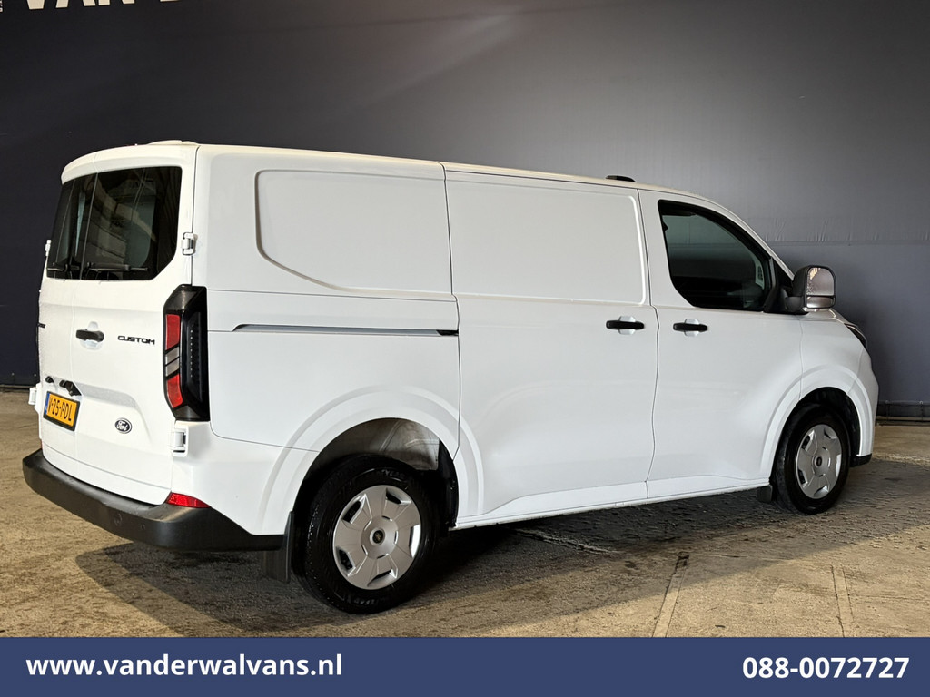 Ford Transit Custom 2.0 TDCI 136pk L1H1 Euro6 Airco | Camera | Apple Carplay | LED | Cruisecontrol Android Auto, Verwarmde voorruit, Parkeersensoren, Bijrijdersbank, 2740kg trekvermogen 10