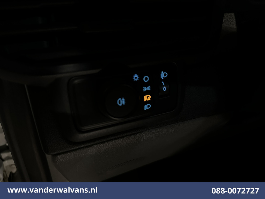 Ford Transit Custom 2.0 TDCI 136pk L1H1 Euro6 Airco | Camera | Apple Carplay | LED | Cruisecontrol Android Auto, Verwarmde voorruit, Parkeersensoren, Bijrijdersbank, 2740kg trekvermogen 18