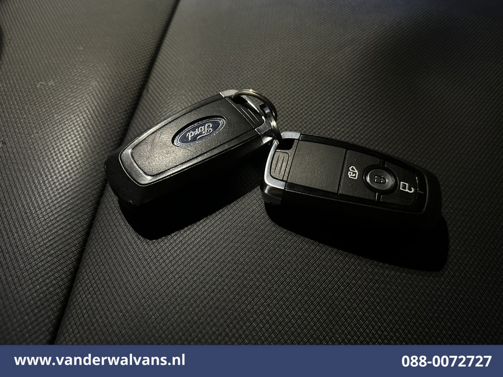 Ford Transit Custom 2.0 TDCI 136pk L2H1 Euro6 Airco | Camera | Apple Carplay | LED Android Auto, Cruisecontrol, Verwarmde voorruit, Parkeersensoren, Bijrijdersbank, 2740kg trekvermogen 18