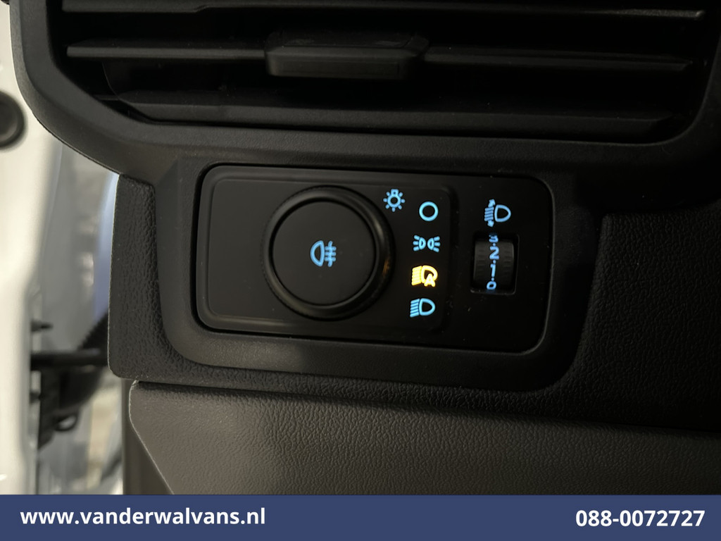 Ford Transit Custom 2.0 TDCI 136pk L2H1 Euro6 Airco | Camera | LED | Apple Carplay | Cruisecontrol Android Auto, Leder, Verwarmde voorruit, Parkeersensoren, Bijrijdersbank, 2740kg trekvermogen 18
