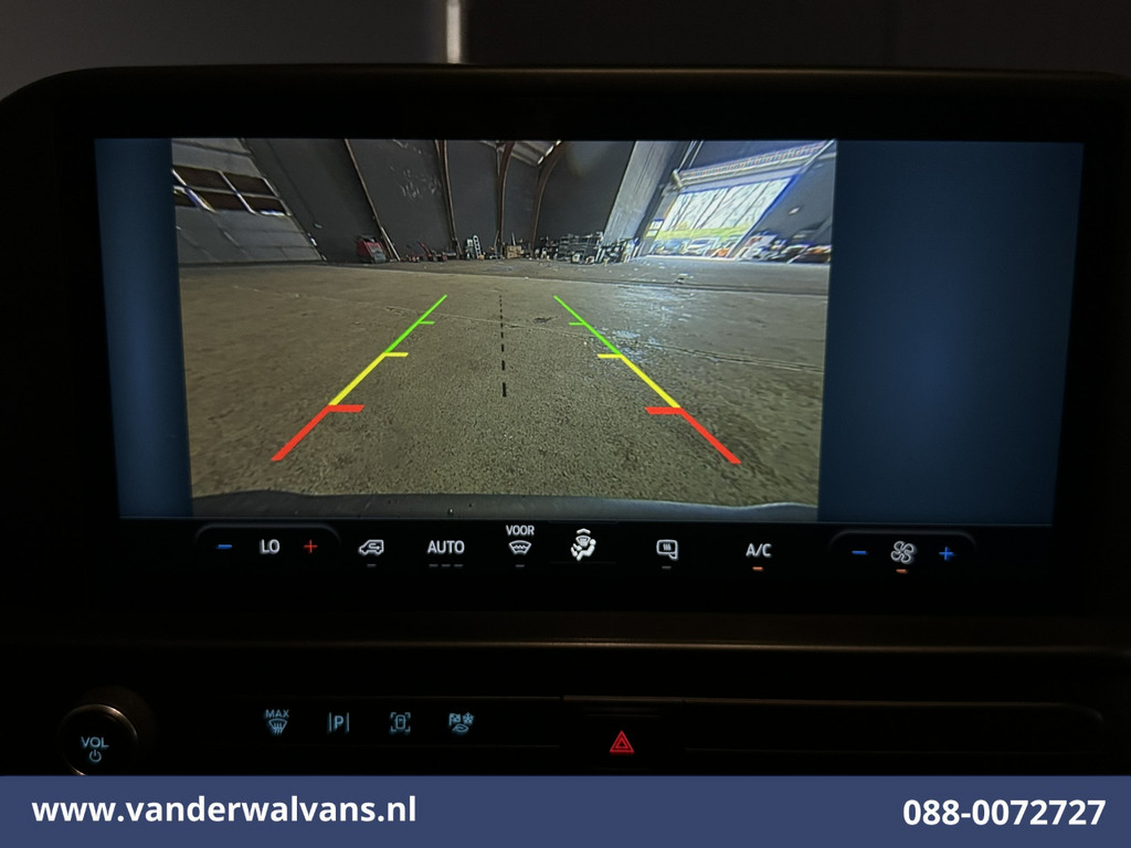Ford Transit Custom 2.0 TDCI 136pk L2H1 Euro6 Airco | Camera | LED | Apple Carplay | Cruisecontrol Android Auto, Verwarmde voorruit, Parkeersensoren, Bijrijdersbank, 2800kg trekvermogen 2
