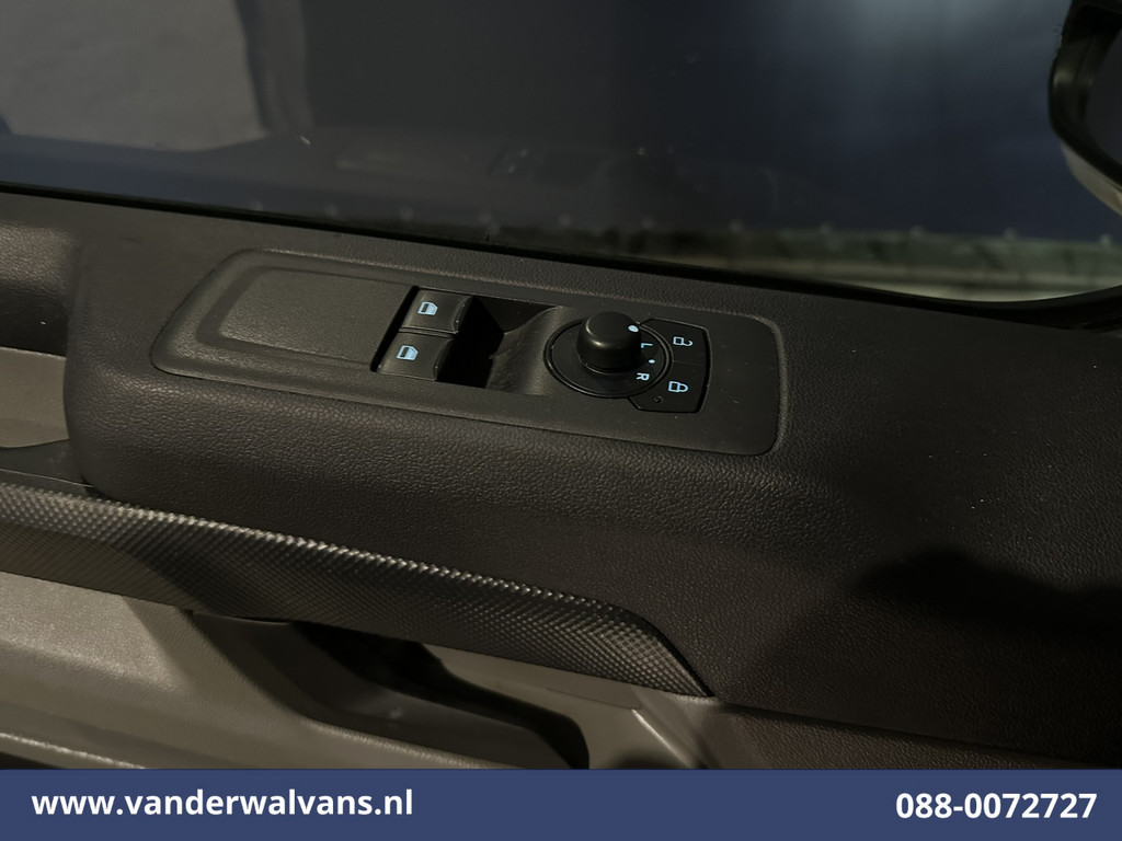 Ford Transit Custom 2.0 TDCI 136pk L2H1 Euro6 Airco | Camera | LED | Cruisecontrol | Apple Carplay Android Auto, Verwarmde voorruit, Parkeersensoren, Bijrijdersbank, 2800kg trekvermogen 18