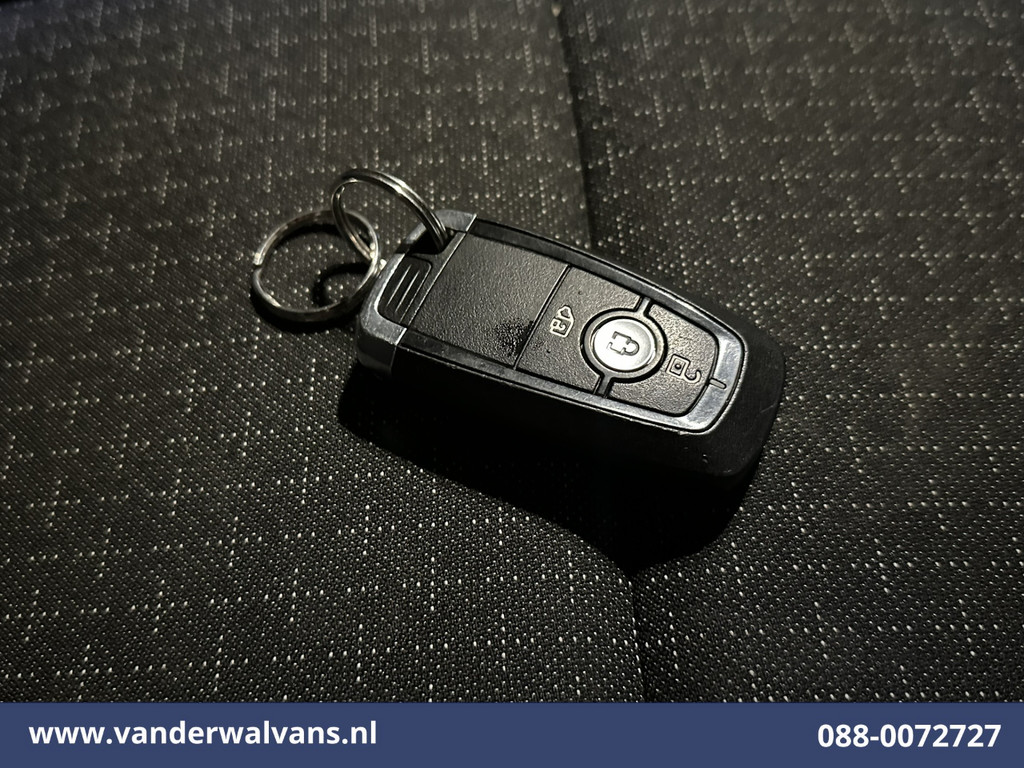 Ford Transit Custom 2.0 TDCI 136pk L2H1 Euro6 Airco | Camera | LED | Cruisecontrol | Verwarmde voorruit Parkeersensoren, Bijrijdersbank 19