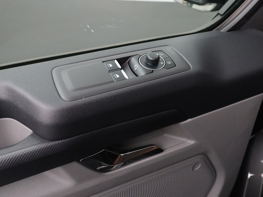 Ford Transit Custom 2.0TDCI 150PK Lang Limited | Leder | 5 jaar Garantie | Navigatie | Camera | Achterdeuren 8