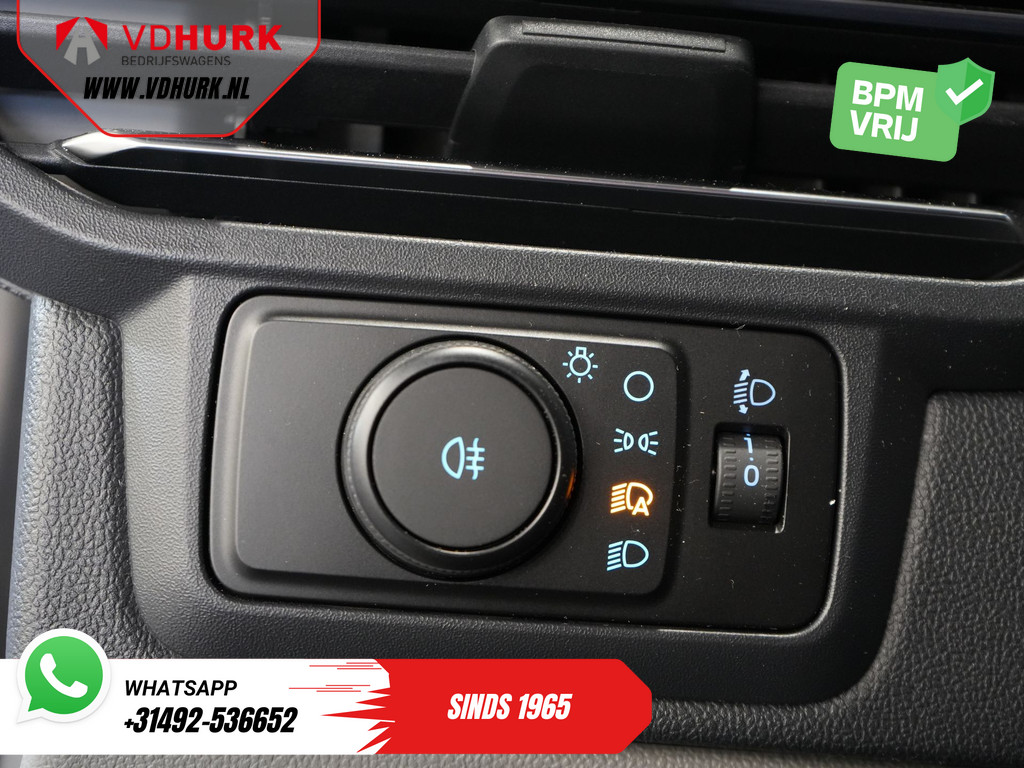 Ford Transit Custom 2.0 TDCI 150 pk L2 Limited BPM VRIJ! (DEMO) LED/ 2x Schuifdeur/ 5J/ 200.000km GARANTIE! Stoelverw./ Carplay/ Camera/ PDC/ LMV/ Cruise/ Inductie lader/ Rij Assist 17