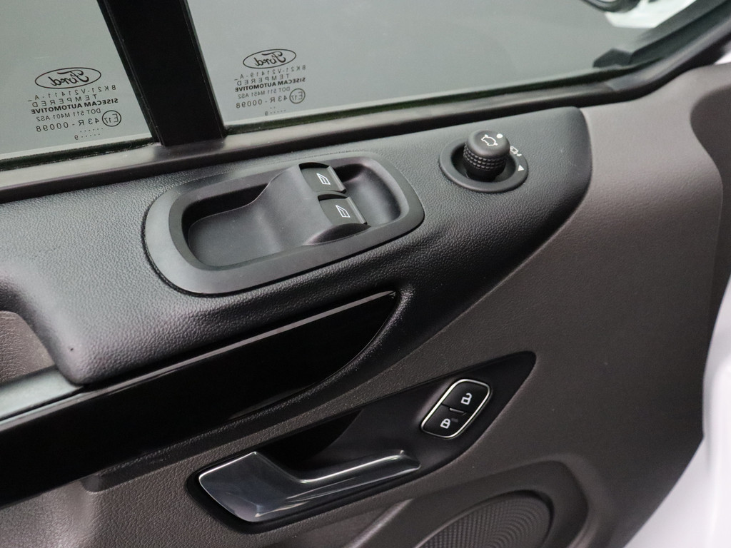 Ford Transit Custom 2.0TDCI 170PK Automaat Lang Limited | Leder | Airco | Multimedia | Camera | Cruise | 3-Persoons 8