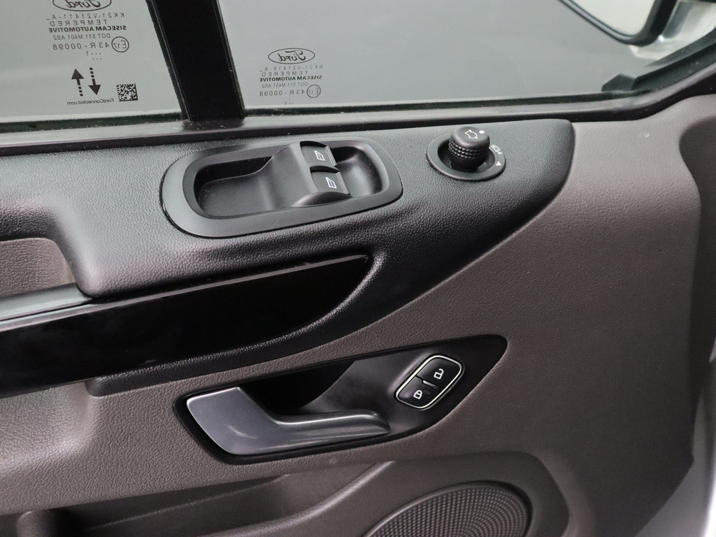 Ford Transit Custom 2.0TDCI 170PK Automaat Raptor Limited | Navigatie | Camera | Dakdragers | Trekhaak | 3-Persoons 8