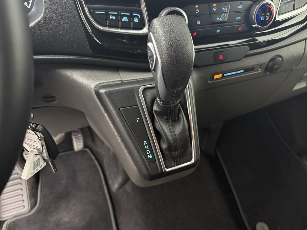 Ford Transit Custom 2.0TDCI 170PK Automaat Sport Dubbele Cabine | Leder | Navigatie | Camera | 2xSchuifdeur | Trekhaak 17