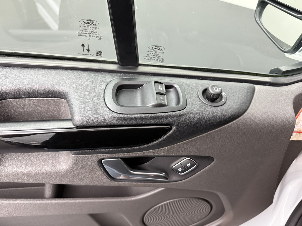 Ford Transit Custom 2.0TDCI 170PK Sport Automaat Dubbele Cabine | 2xSchuifdeur | Leder | Navigatie | Camera | Trekhaak 8