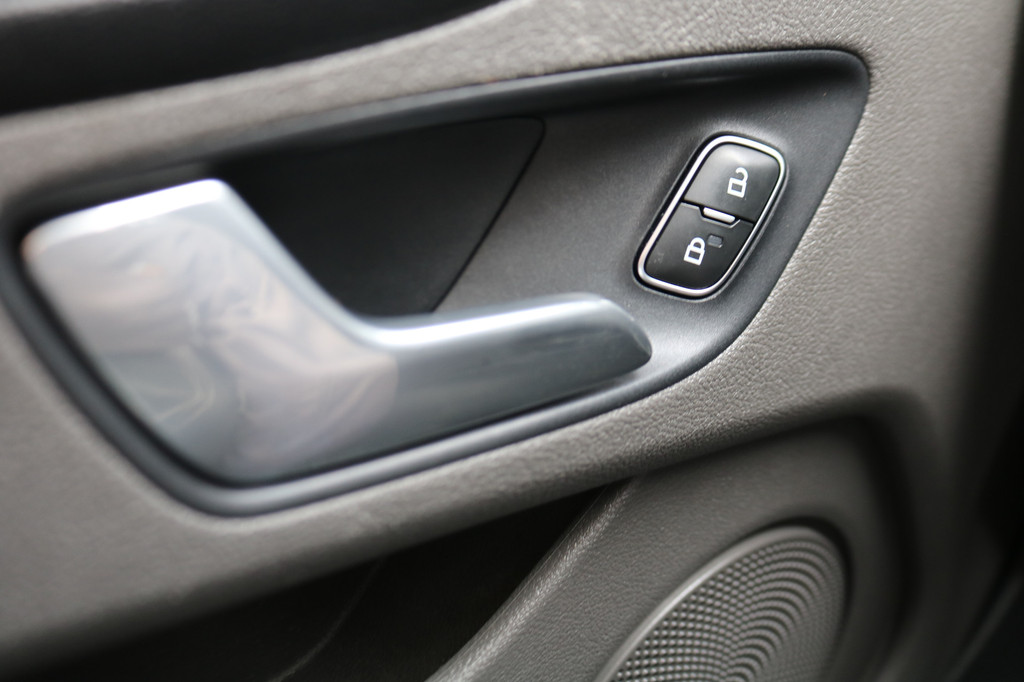 Ford Transit Custom 2.0 TDCI 185pk L2 H1 Sport Airco Navigatie 20