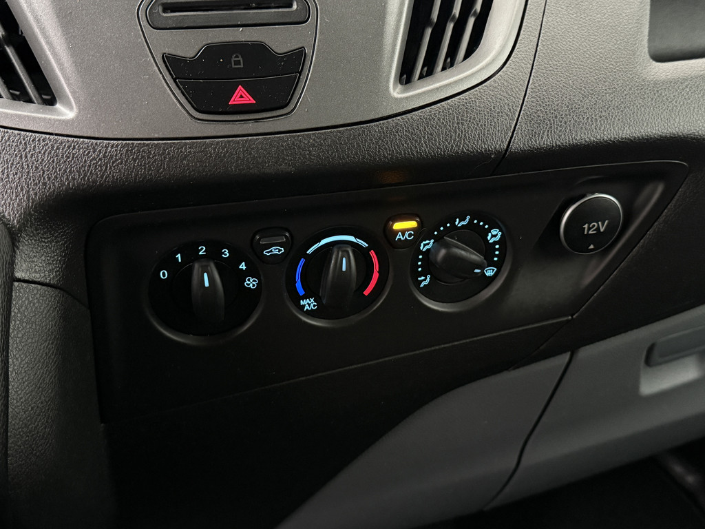 Ford Transit Custom 2.0TDCI Business Imperiaal | Trekhaak | Airco | Cruise | 3-Persoons | Betimmering 16