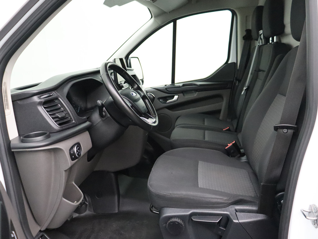 Ford Transit Custom 2.0TDCI Business | Navigatie | Airco | Cruise | Betimmering | 3-Persoons 18