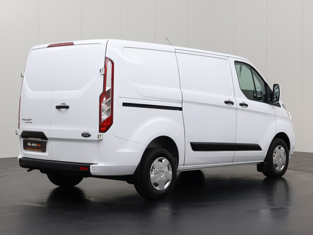 Ford Transit Custom 2.0TDCI Business | Navigatie | Multimedia | Airco | Cruise | Betimmering | 3-Zits 2