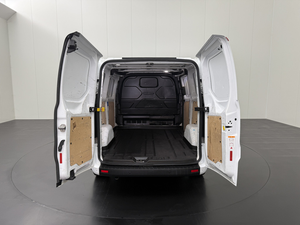 Ford Transit Custom 2.0TDCI Business | Navigatie | Multimedia | Airco | Cruise | Betimmering | 3-Zits 4