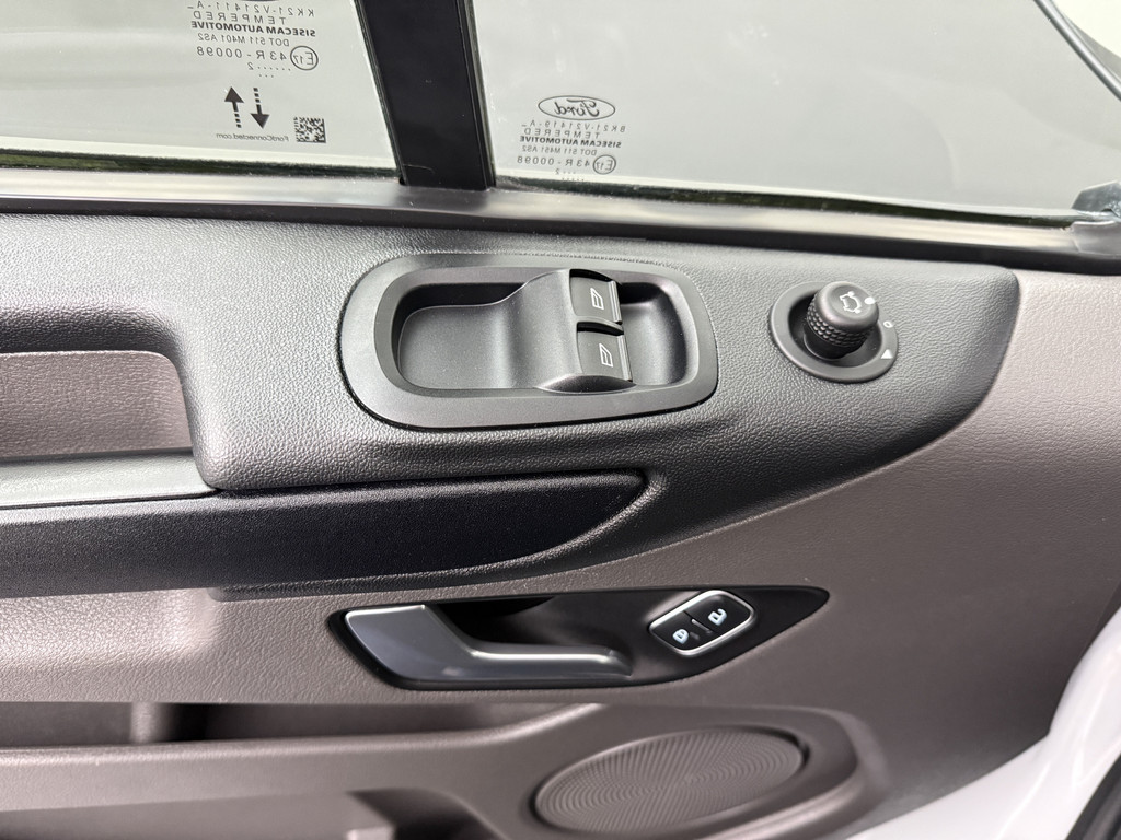 Ford Transit Custom 2.0TDCI Business | Navigatie | Multimedia | Airco | Cruise | Betimmering | 3-Zits 8